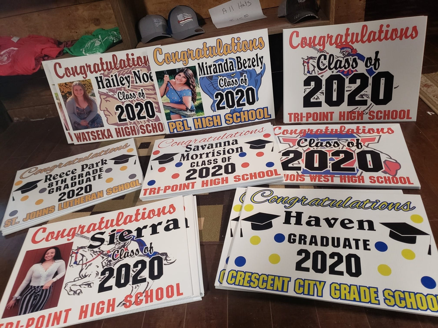 2025 Graduation Signs