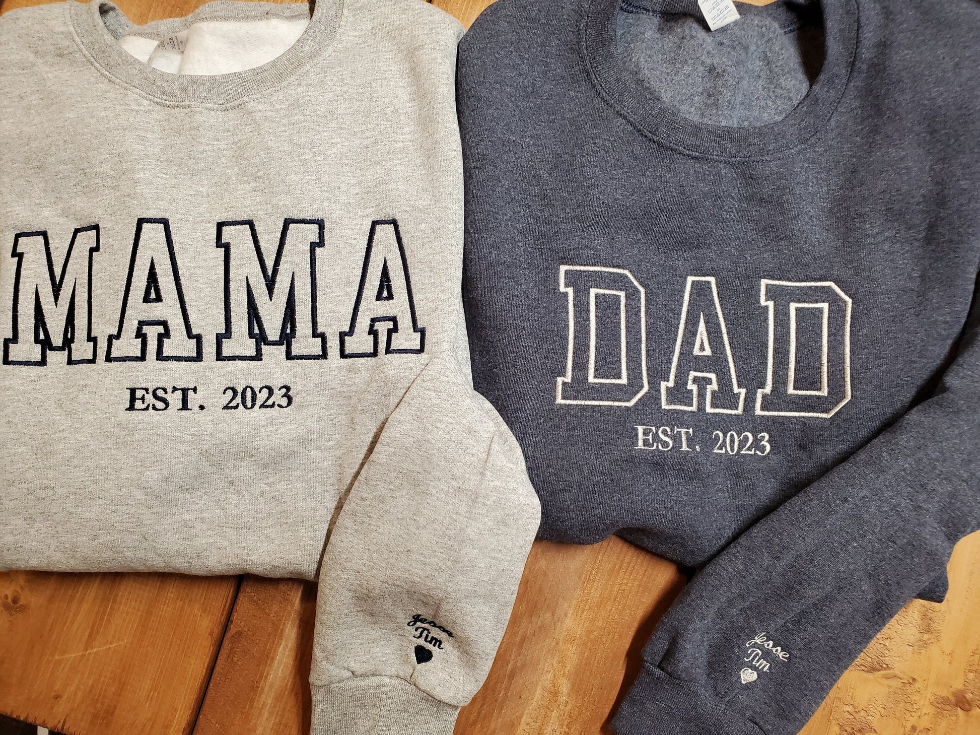 Mama Embroidered Sweatshirt, Custom Mama Shirt With Date, Est Year Shirt, Pregnancy Reveal Hoodie Gift For New Mom,New Dad Gift, Christmas